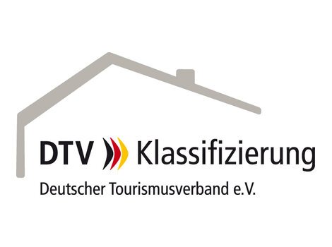 Logo des Deutschen Tourismusverbands mit dem Schriftzug „DTV Klassifizierung“ und einem stilisierten Hausdach darüber.